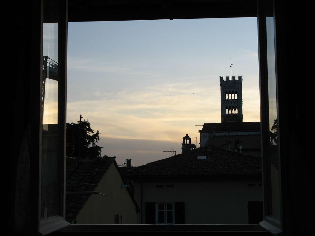 La Terrazza Fra Le Torri Apartment Lucca Exterior photo